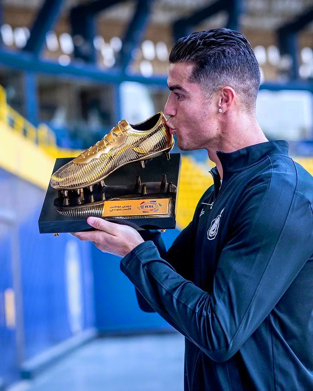 ky开元精彩 - C罗连续十五场比赛得分超过比分优势明显，掘金挑战极限！